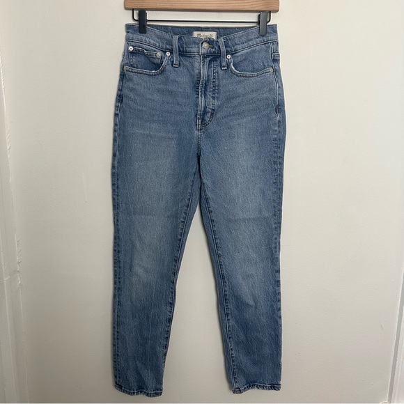 MADEWELL- The Perfect Vintage Jean in Belbury Wash Straight Leg Mom Jeans Denim - Picture 3 of 10